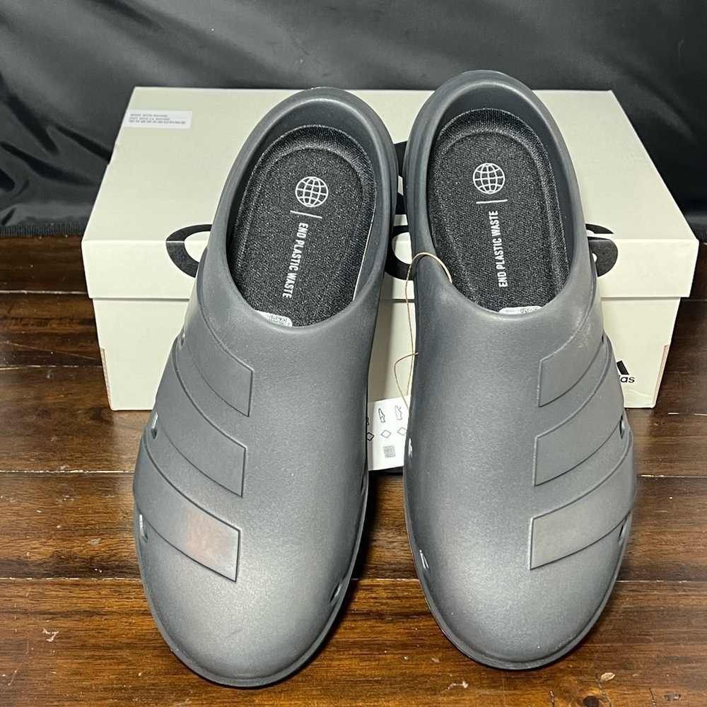 New IN BOX ADIDAS ADICANE CLOGS - Picture 3 of 6